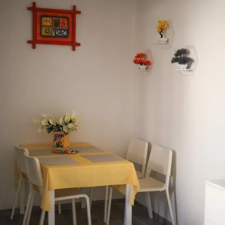 Casina Viareggina 2 度假居 *